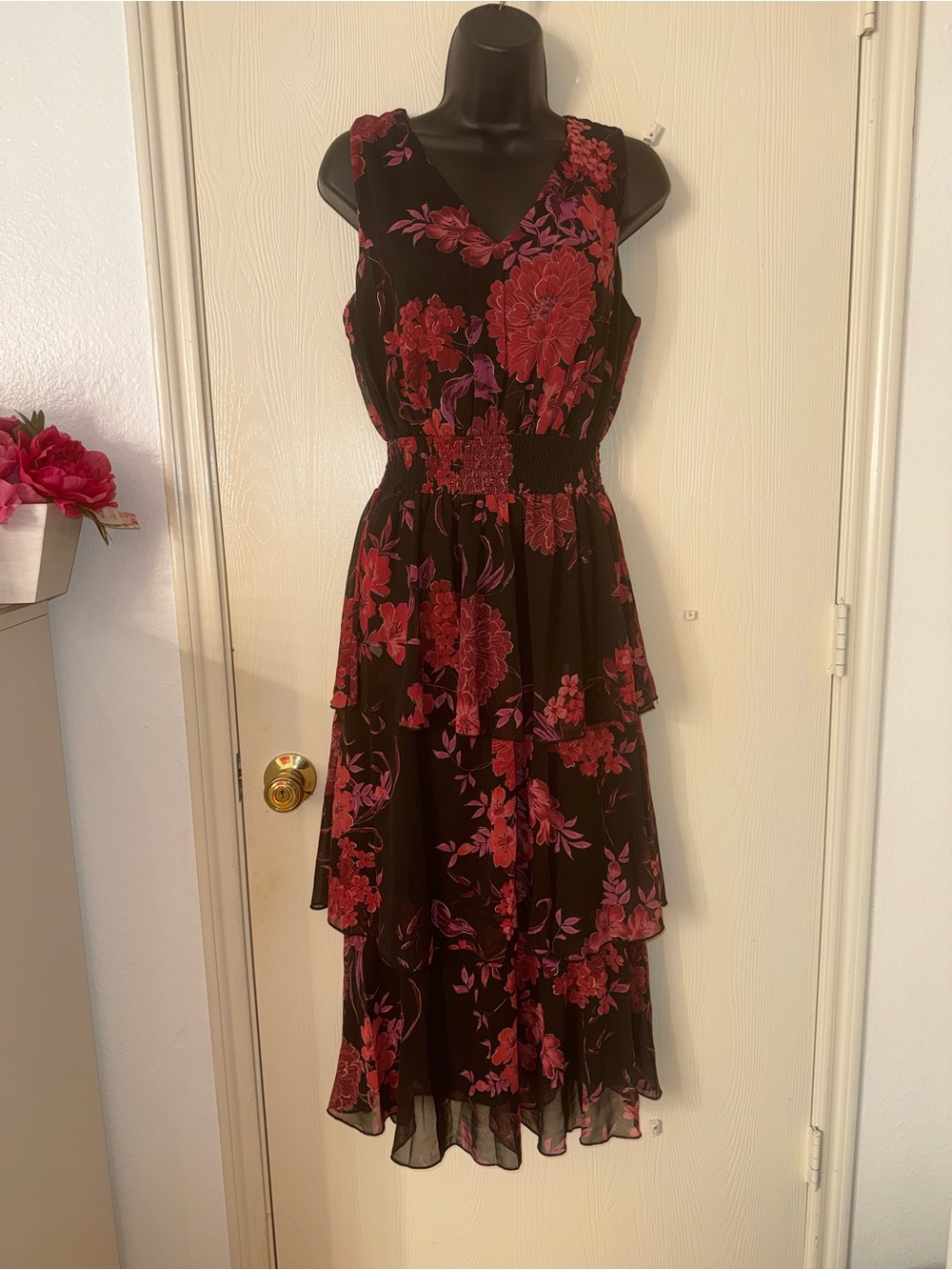Black Floral Tiered V-Neck Midi Dress - Pink & Red Floral